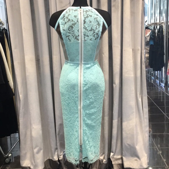 Alex Perry Designer Lace Dress - Picture 2 of 2